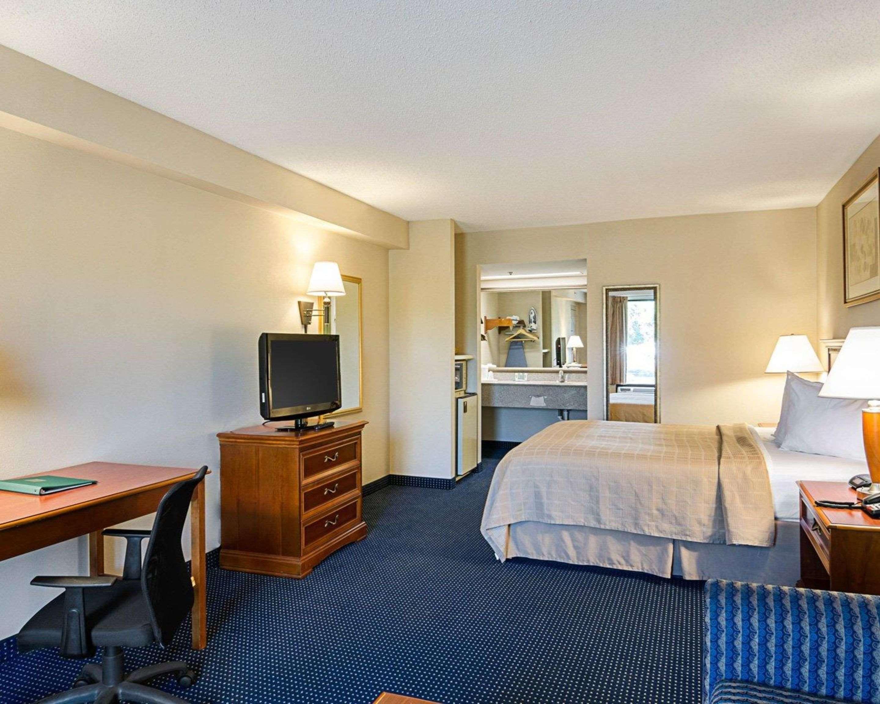 Quality Inn Troutville - Roanoke North Extérieur photo