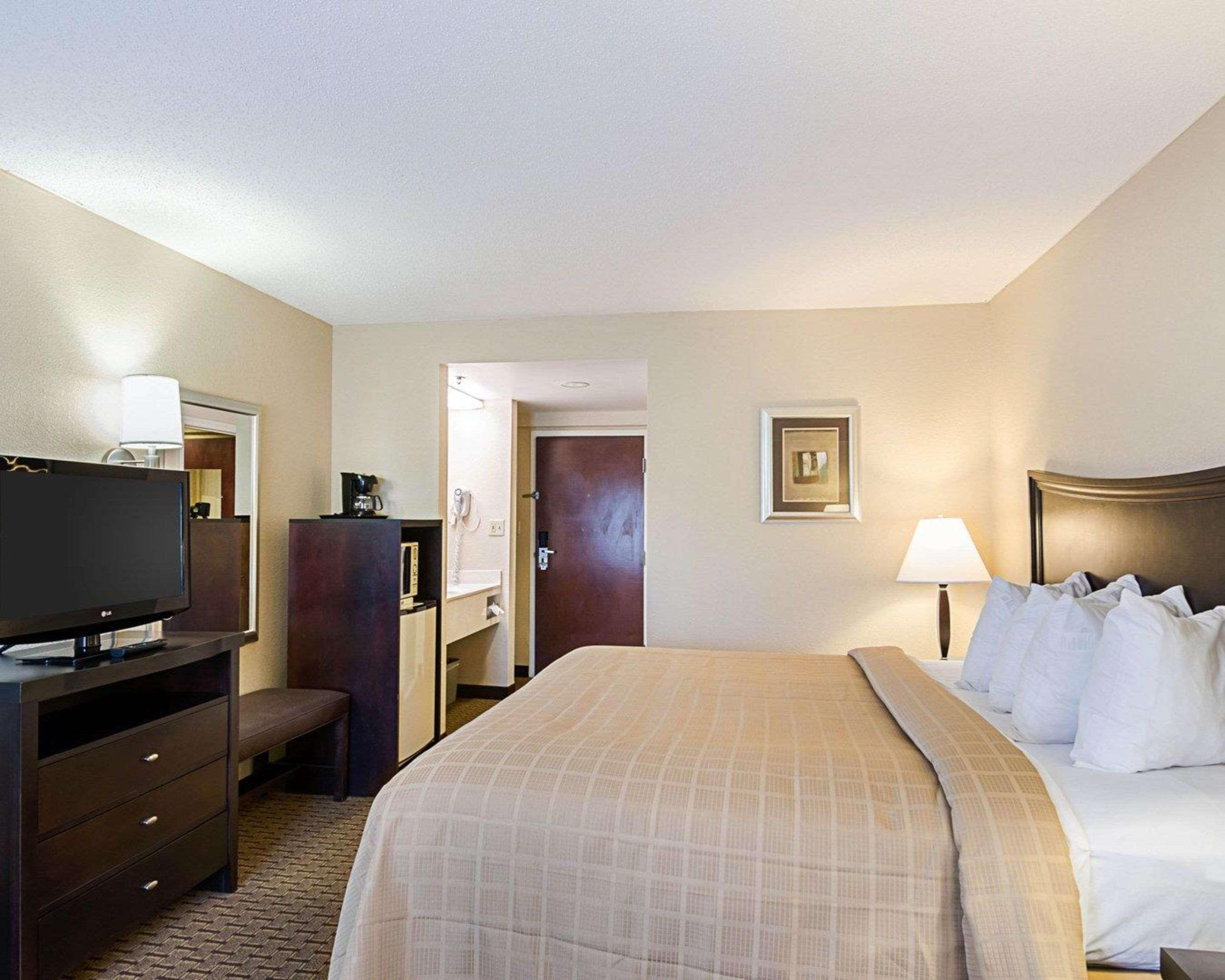 Quality Inn Troutville - Roanoke North Extérieur photo
