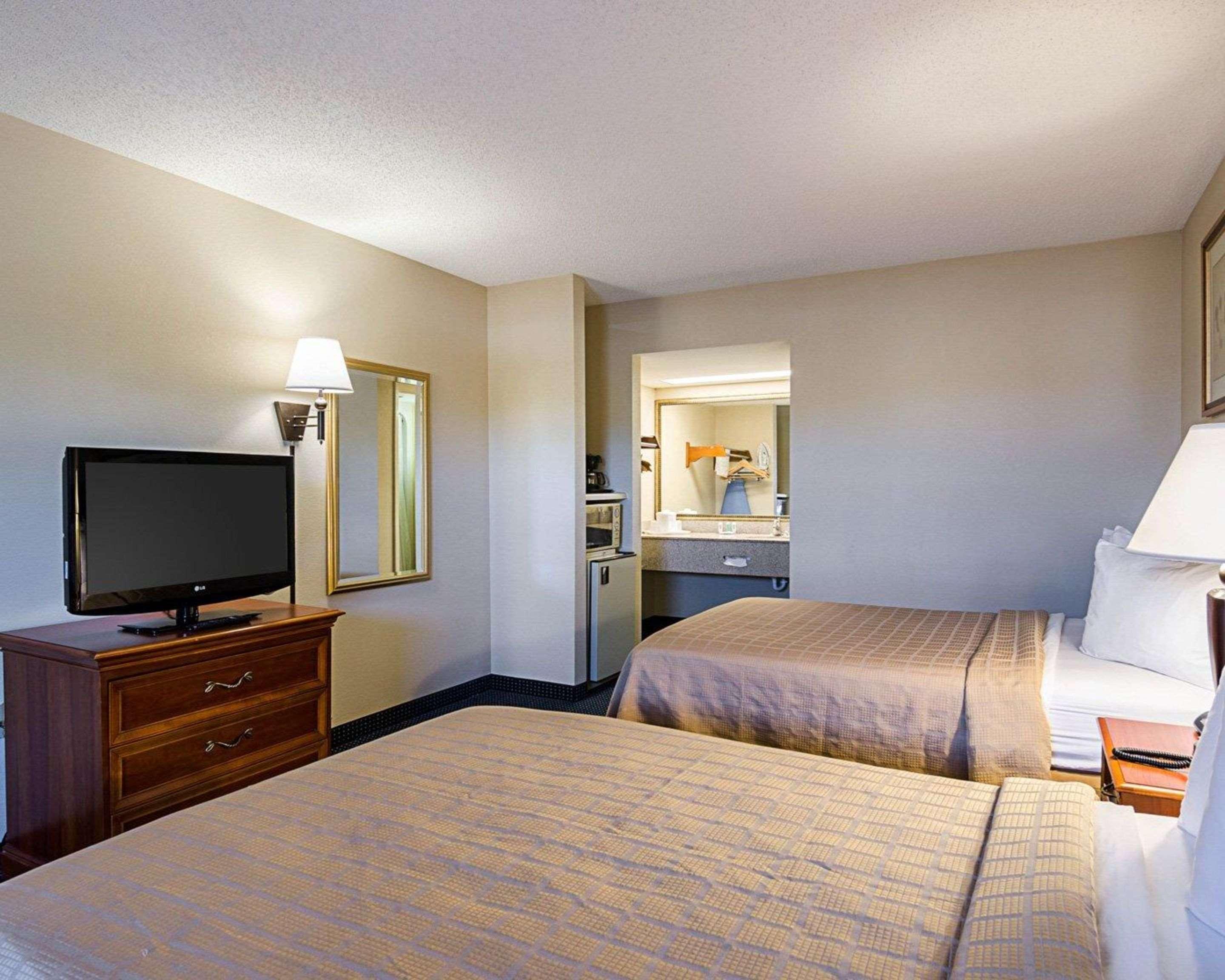 Quality Inn Troutville - Roanoke North Extérieur photo