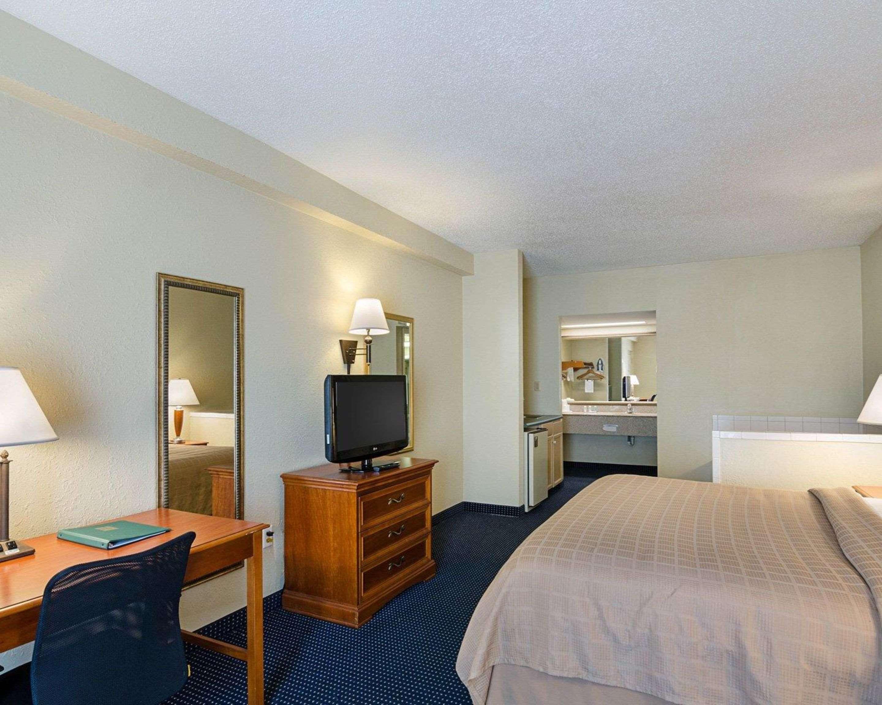 Quality Inn Troutville - Roanoke North Extérieur photo