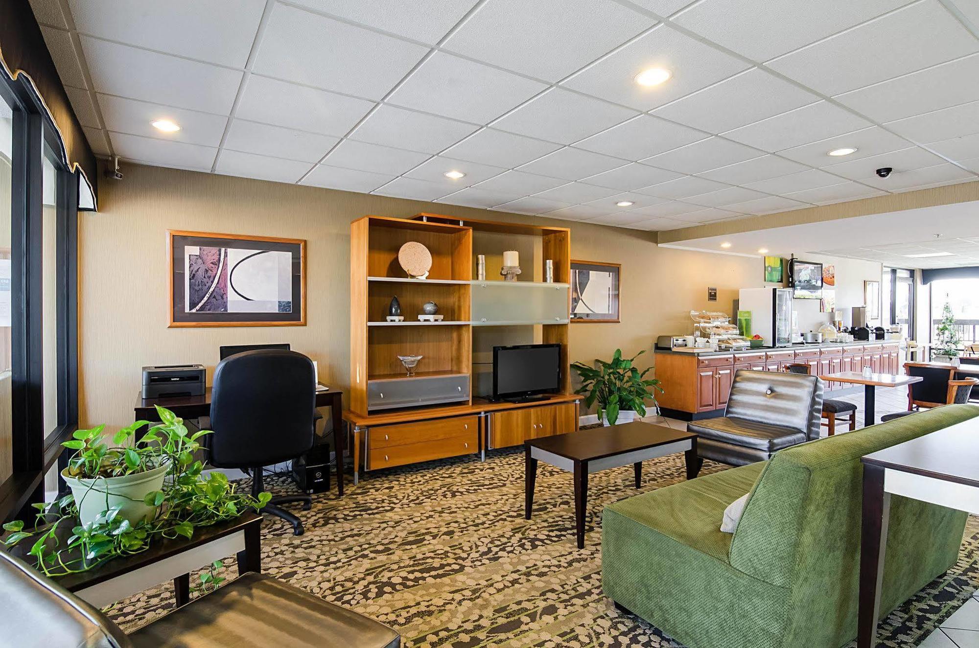 Quality Inn Troutville - Roanoke North Extérieur photo
