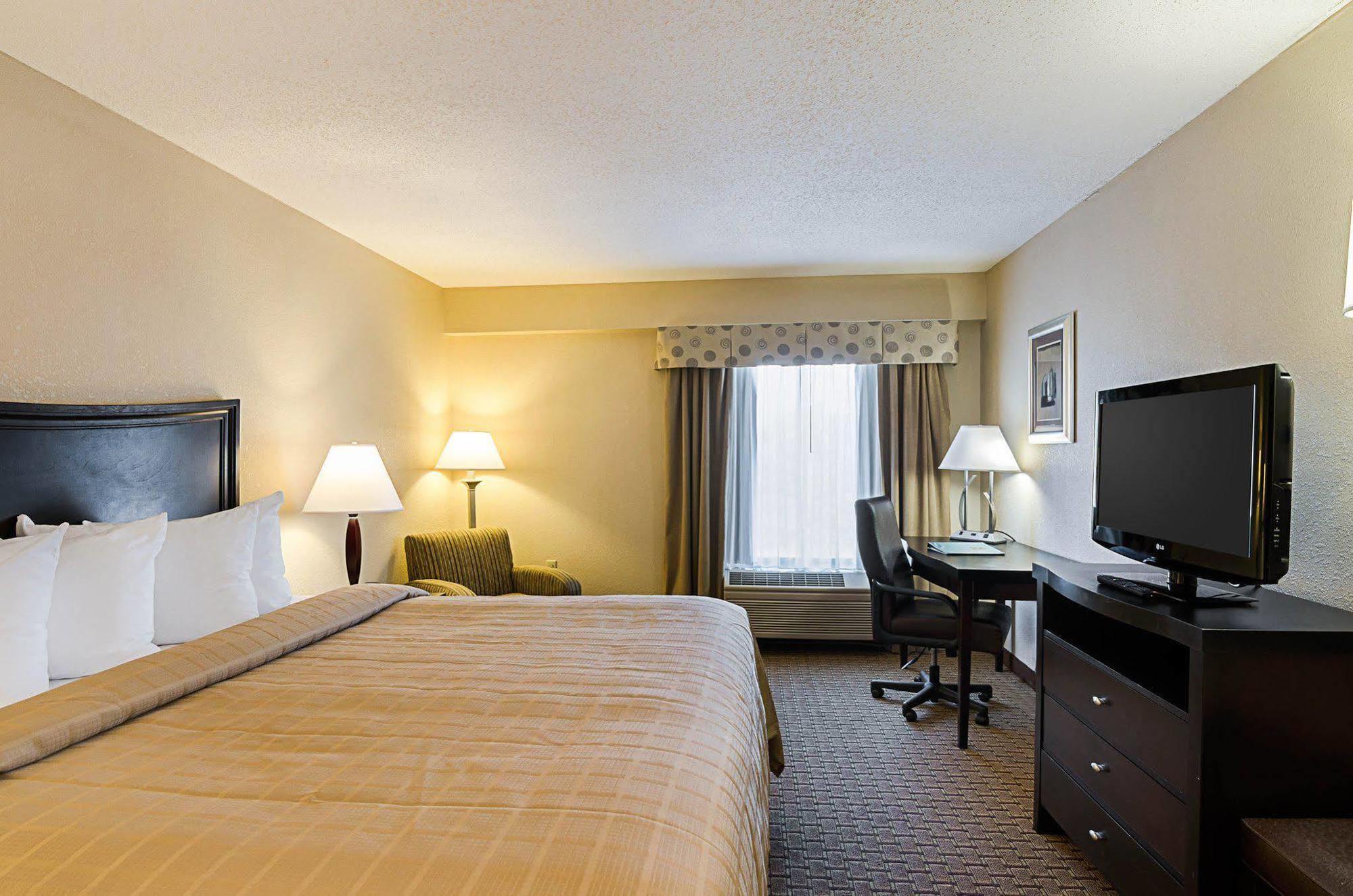 Quality Inn Troutville - Roanoke North Extérieur photo