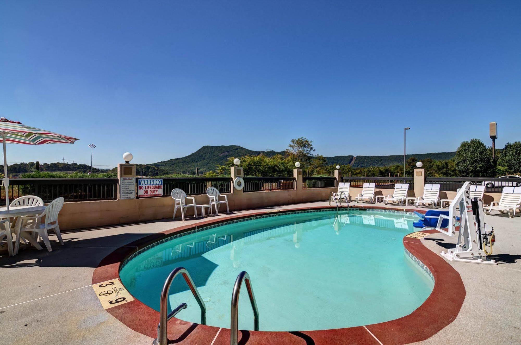 Quality Inn Troutville - Roanoke North Extérieur photo